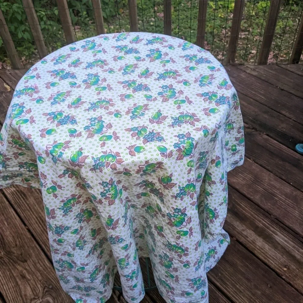 Vintage fruit and flower green‎ tan and white tablecloth